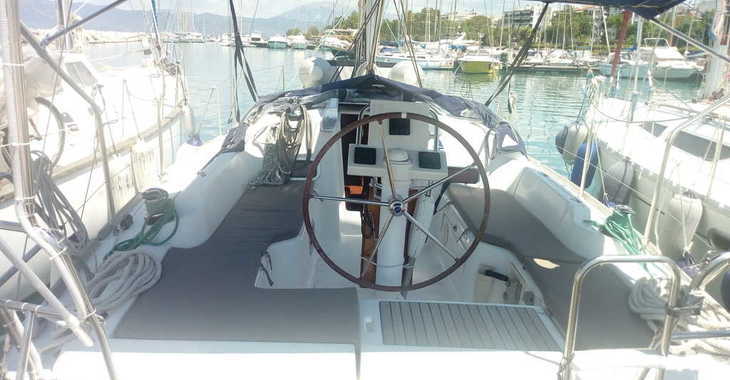 Rent a sailboat in Nikiana Marina - Oceanis 31