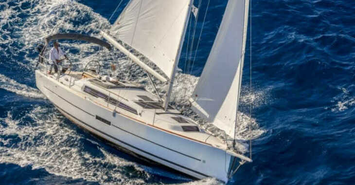 Rent a sailboat in Lavrion Marina - Dufour 360 Grand Large