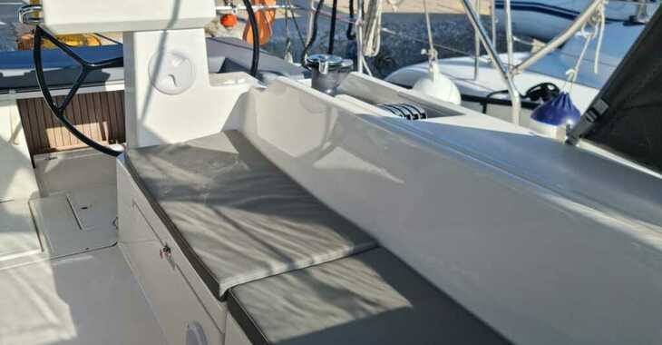 Rent a sailboat in Volos - Bavaria C45