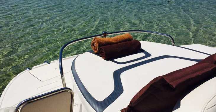 Rent a motorboat in Marina Ibiza - 278 Super Sport