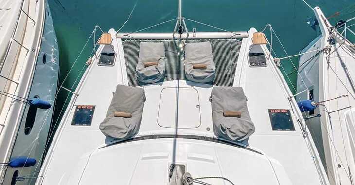 Rent a catamaran in Alimos Marina - Lucia 40