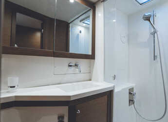 Alquilar catamarán en Volos - Lagoon 450 Fly 