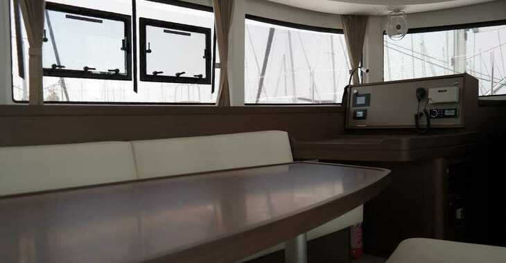 Alquilar catamarán en Marina Zeas - Lagoon 42