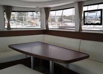 Alquilar catamarán en Marina Zeas - Lagoon 42