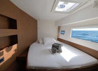 Alquilar catamarán en Marina Zeas - Lagoon 42