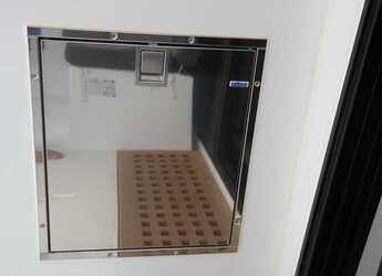 Alquilar catamarán en Marina Zeas - Lagoon 42