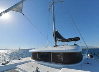 Alquilar catamarán en Marina Zeas - Lagoon 42