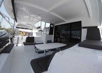 Alquilar catamarán en Marina Zeas - Lagoon 42