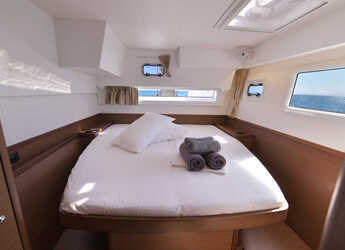 Alquilar catamarán en Marina Zeas - Lagoon 42