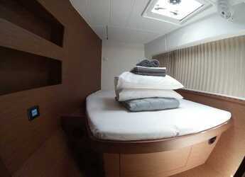 Alquilar catamarán en Marina Zeas - Lagoon 42