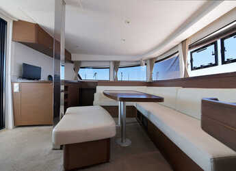 Alquilar catamarán en Marina Zeas - Lagoon 42