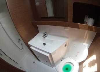 Alquilar catamarán en Marina Zeas - Lagoon 42