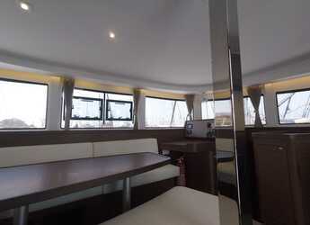 Alquilar catamarán en Marina Zeas - Lagoon 42