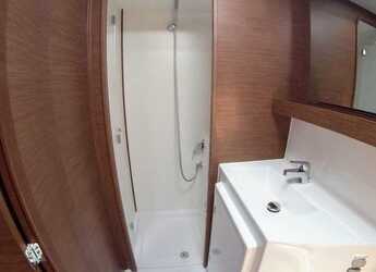 Alquilar catamarán en Marina Zeas - Lagoon 42