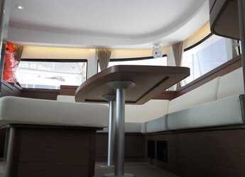 Alquilar catamarán en Marina Zeas - Lagoon 42