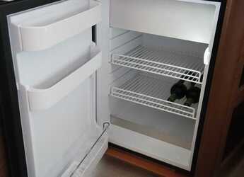 Alquilar catamarán en Marina Zeas - Lagoon 42