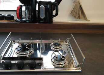 Alquilar catamarán en Marina Zeas - Lagoon 42