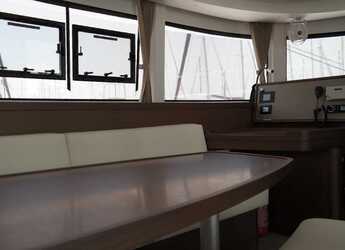 Alquilar catamarán en Marina Zeas - Lagoon 42