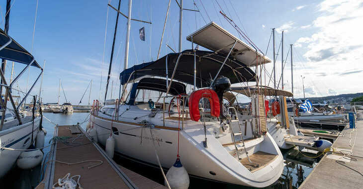 Chartern Sie segelboot in Kavala - Marina Perigialiou - Sun Odyssey 44 i