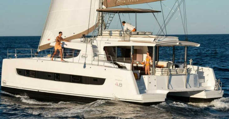 Rent a catamaran in Nidri Marine - Bali 4.8 