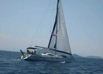 Chartern Sie segelboot in Marina Zeas - Sun Odyssey 49DS