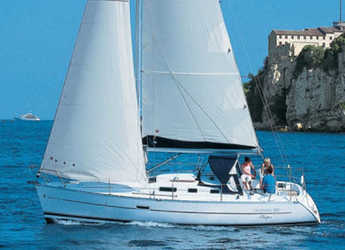 Rent a sailboat in Marina Sivota - Oceanis 323
