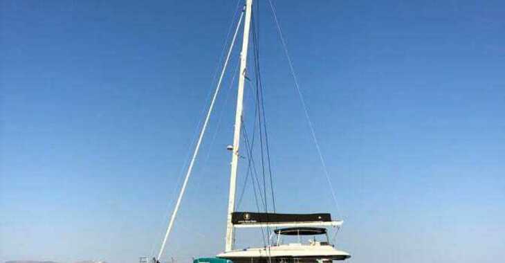 Rent a catamaran in Lavrion Marina - Lagoon 620