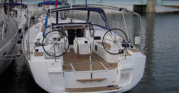 Rent a sailboat in Marina di Procida - Sunsail 51/4/4