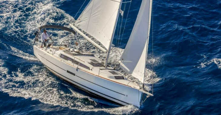Rent a sailboat in Cagliari port (Karalis) - Dufour 360 Grand Large 