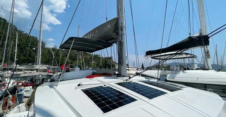 Rent a catamaran in Netsel Marina - Bali 4.2 Open Space