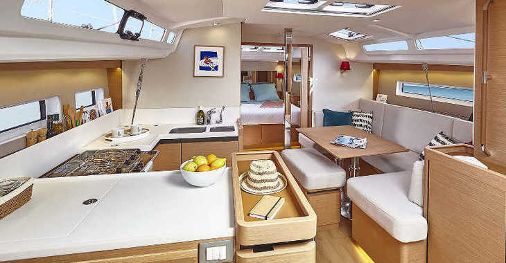 Chartern Sie segelboot in Netsel Marina - Sun Odyssey 440 - 4 Cabins