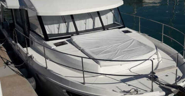 Rent a motorboat in Veruda Marina - Swift Trawler 41 Fly