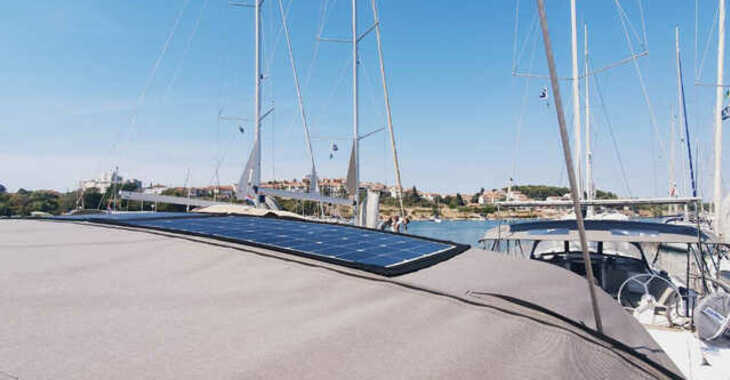 Rent a sailboat in Veruda Marina - Dufour 470 - 4 cab.