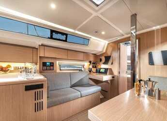 Chartern Sie segelboot in Trogir (ACI marina) - Bavaria C42