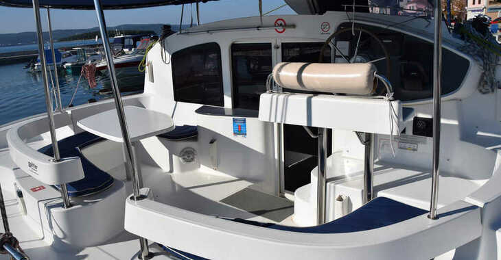 Rent a catamaran in Zadar Marina - Lavezzi 40