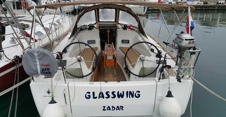 Rent a sailboat in Zadar Marina - Sun Odyssey 349 - 2 cab.