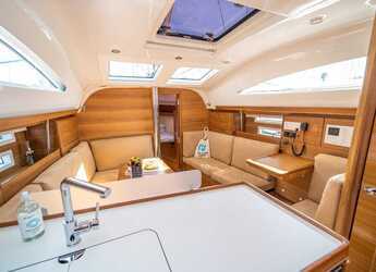 Alquilar velero en Marina Kastela - Elan Impression 40.1