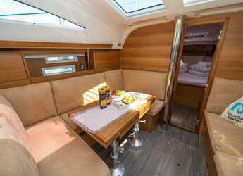 Alquilar velero en Marina Kastela - Elan Impression 40.1