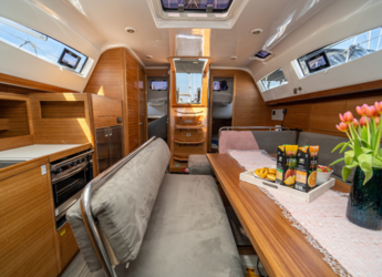 Alquilar velero en Marina Kastela - Elan Impression 45.1