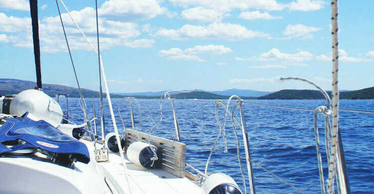 Rent a sailboat in Marina Kastela - Salona 45