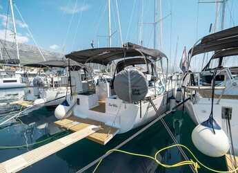 Alquilar velero en Marina Kastela - Elan Impression 40.1