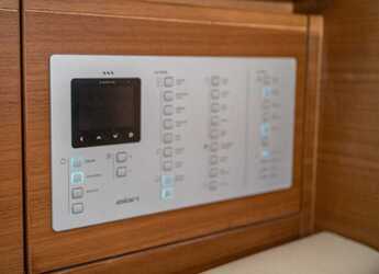 Alquilar velero en Marina Kastela - Elan Impression 40.1