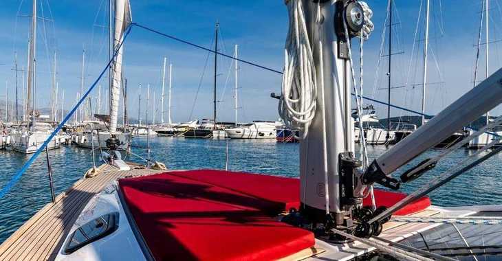 Chartern Sie segelboot in Marina Kastela - Elan Impression 45.1