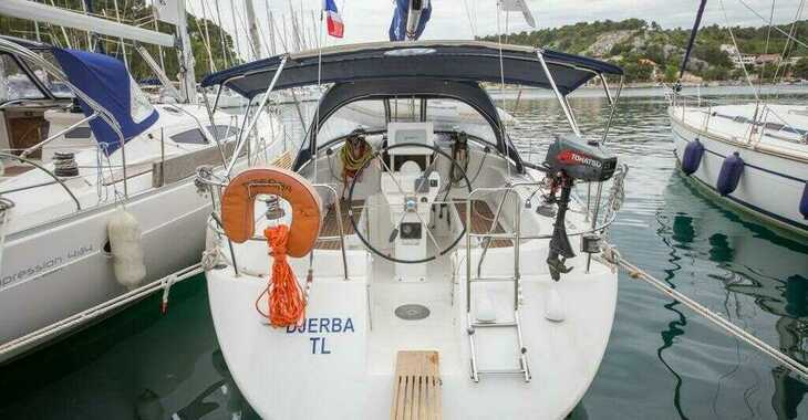 Rent a sailboat in Marina Zaton - Harmony 38