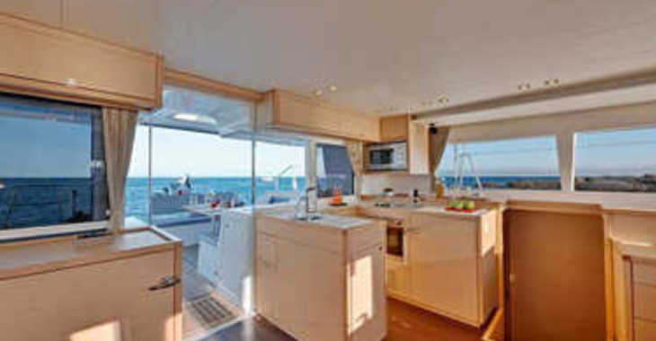 Rent a catamaran in Scrub Island - Lagoon 450 S OW Deluxe 3 + 2 cab.