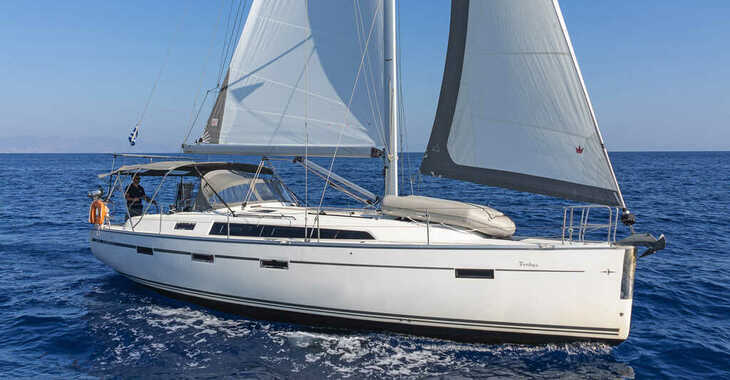 Rent a sailboat in Rhodes Marina - Bavaria Cruiser 41