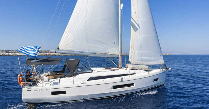 Chartern Sie segelboot in Rhodes Marina - Oceanis 40.1 (3+1 cab)