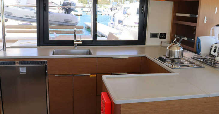 Rent a catamaran in Nanny Cay - Lagoon 46 - 4 cab.