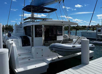 Rent a catamaran in TradeWinds Yacht Club - Bali 4.8 - 5 cab.