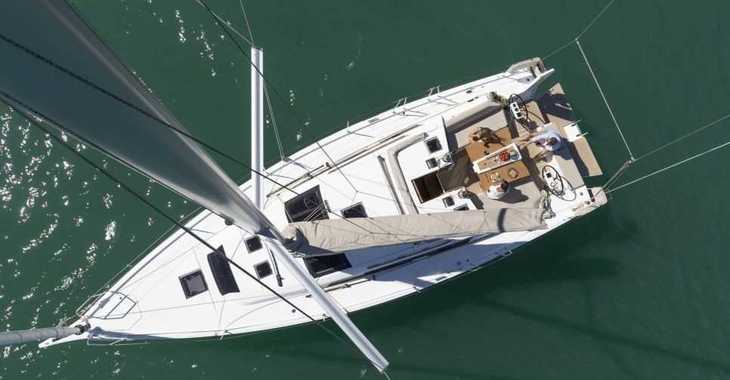 Rent a sailboat in Marina Le Marin - Dufour 430 GL